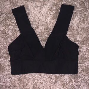 HM black swim or workout top